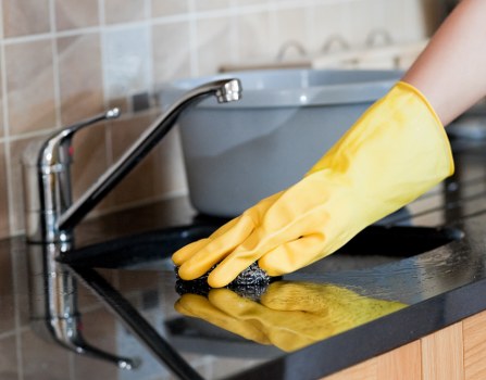 Detailed kitchen and bathroom cleaning in SE27